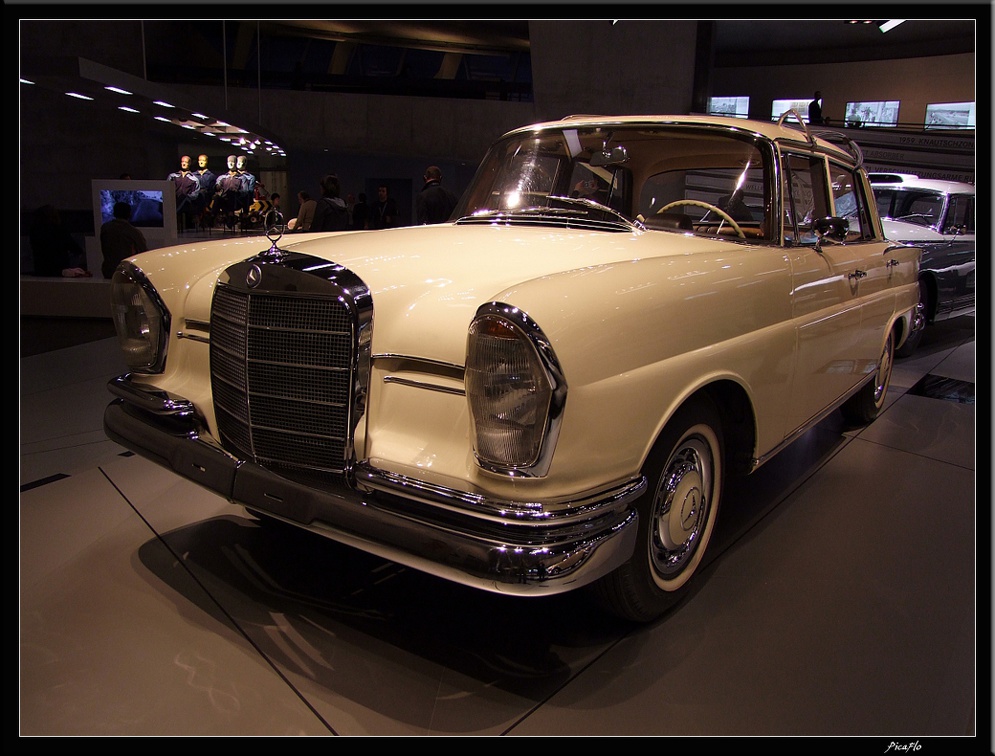 03 Musee Mercedes 076