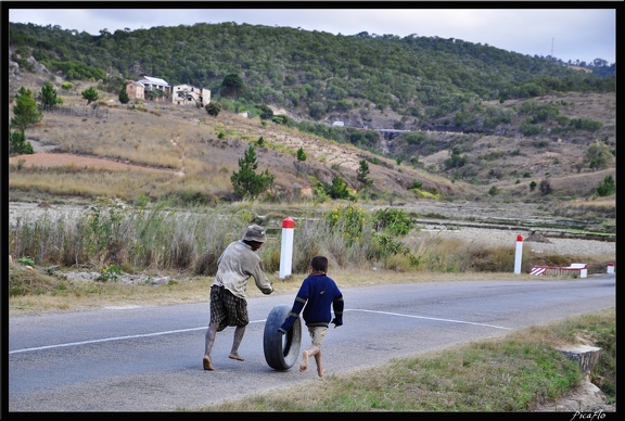 Mada 02-RN7 Antsirabe Fianarantsoa 075