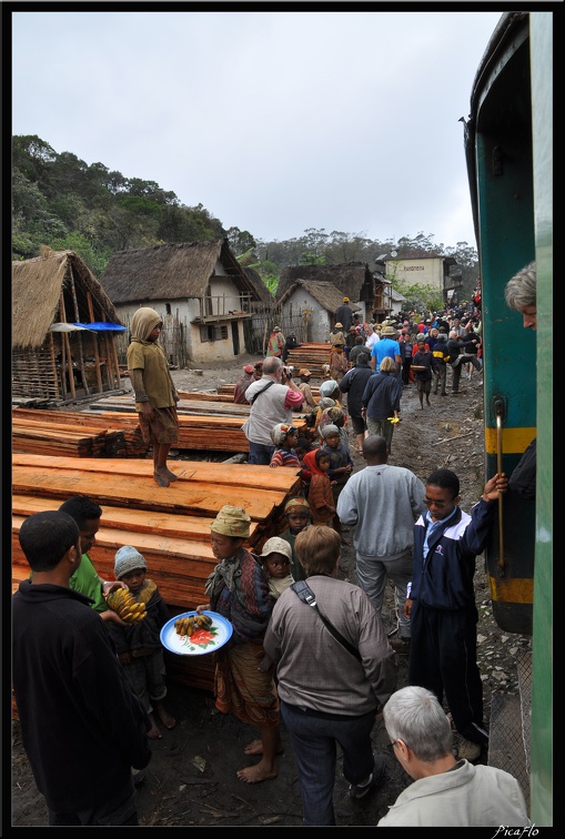 Mada 03-Fianarantsoa vers Manakara en train 057