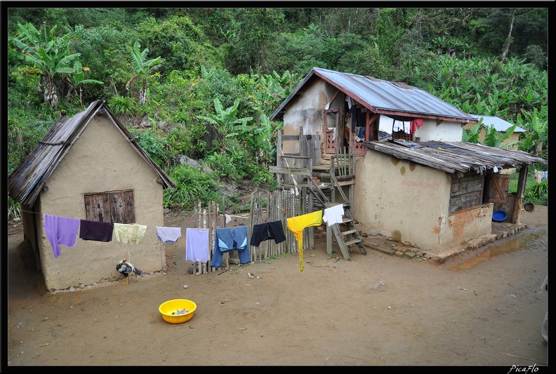 Mada 03-Fianarantsoa vers Manakara en train 082