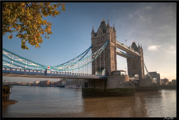 London 10 Tower bridge-Docks-City Hall 001