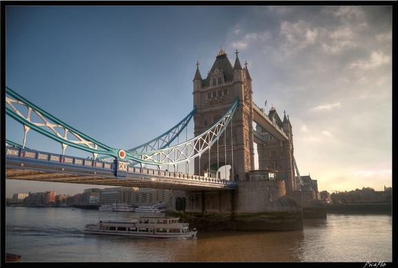 London 10 Tower bridge-Docks-City Hall 002