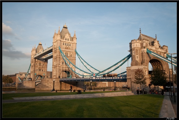 London 10 Tower bridge-Docks-City Hall 016