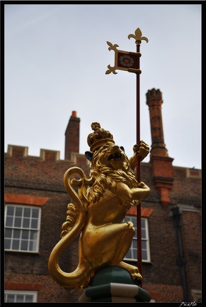 London 14 Hampton Court Palace 036
