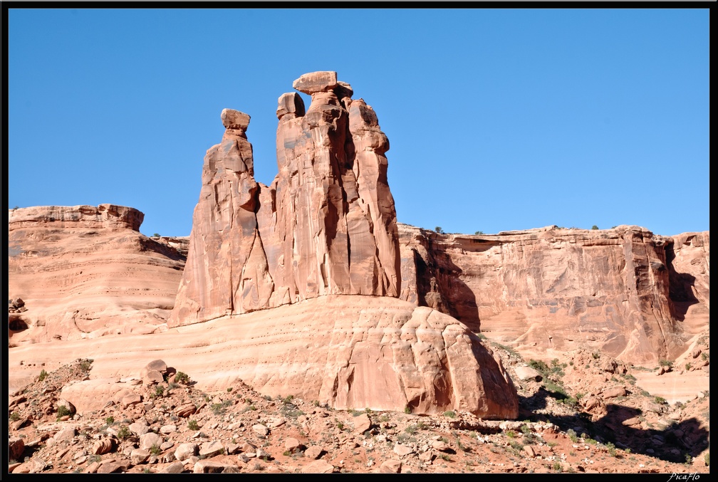 08 1 Arches National Park Balanced rock 0001