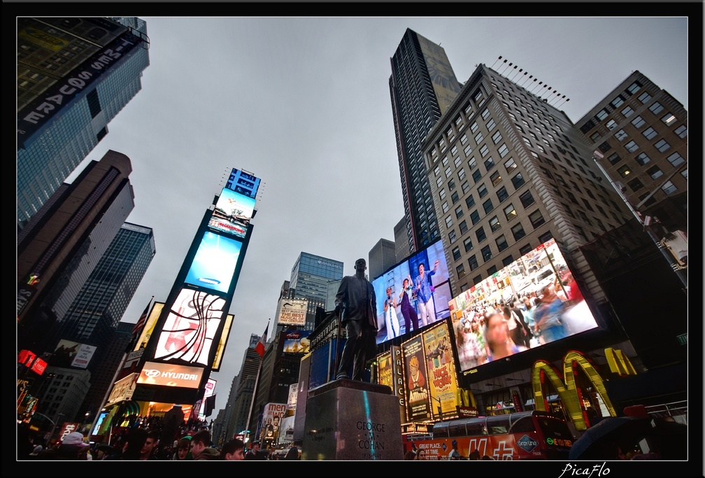 NYC 02 Midtown Time Square 0013