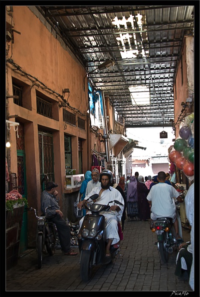 Marrakech_Souks_02.jpg