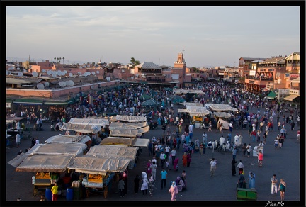 Marrakech place Djemaa El Fna 28