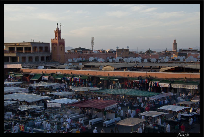 Marrakech place Djemaa El Fna 29