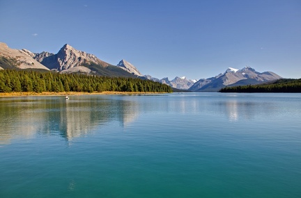 Canada 20 Maligne Lake Spirit Island 02